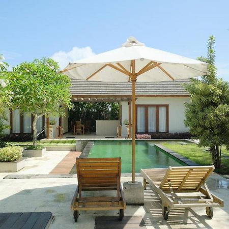 Dinar Hills Ungasan Hotel Exterior photo