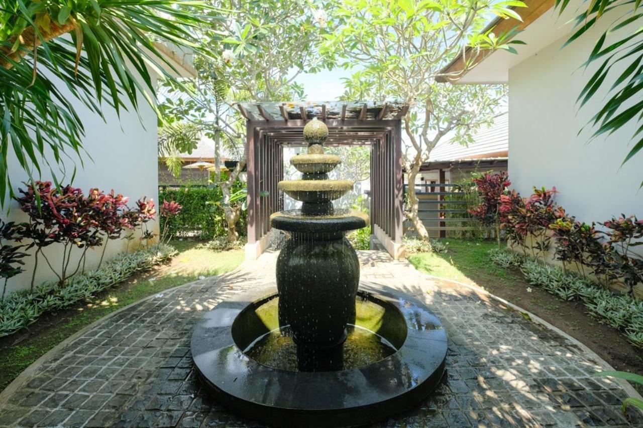 Dinar Hills Ungasan Hotel Exterior photo